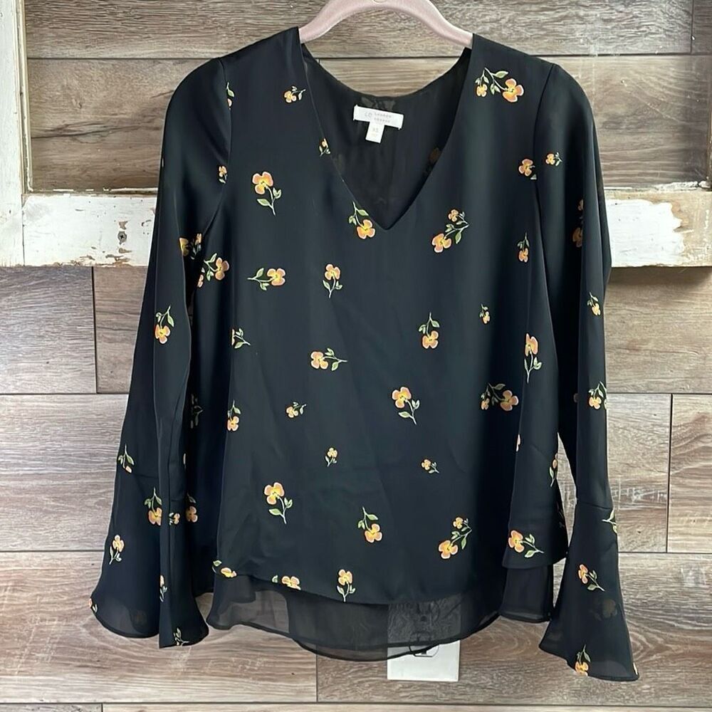 LC LAUREN CONRAD Ladies Black Floral Bell Sleeve Lace Blouse Size XS
